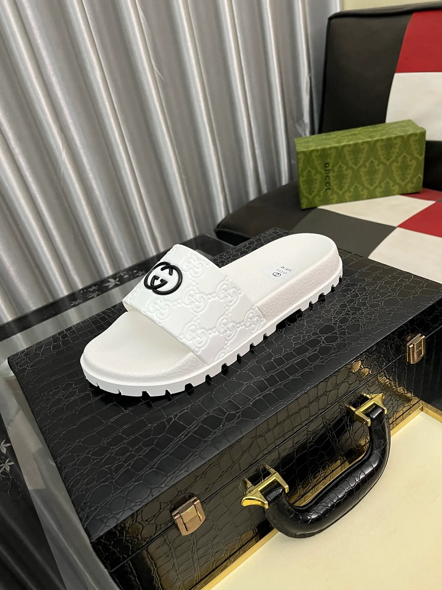Men's men's shoes💰260⌚️⌚️ＧＵＣＣＩ.Gucci.Official website 1:1 popular slippers hot sale! Original original material 🩴 SIZE: 38-46 (45.46 non-refundable)